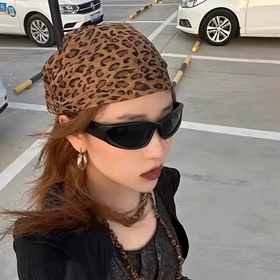 Resim 1 Adet Retro Leopar Baskılı Bandana - Kadınlar için Vintage 90'lar Tarzı Kare Eşarp, Hip-Hop Sokak Dansı Aksesuarı, Yıkanabilir Kamuflaj Desenli Başlık, Moda Başörtüsü | Vintage Stil Eşarp | Yıkanabilir Saç Bandı 