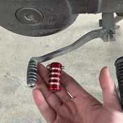 Resim CNC Motosiklet Vites Değiştirme Kolu Ayak Ped - Alüminyum Alaşımlı Parlatılmış Bitiş, Ergonomik Tasarım için Artan Kontrol ve Konfor, Çoğu Motosiklet için Uygun, Motosiklet Vites Değiştiricileri, Şık Metalik Bitiş, Dayanıklı Yapı 