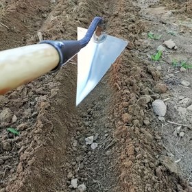 Resim 1 adet bahçe üçgen kürek, kalınlaştırılmış manganez çelik bahçe üçgen kürek, yüksek sertlikte bahçe el tırmığı, sebze dikmek, gübrelemek ve toprağı gevşetmek, hendek kazmak ve gübrelemek için uygun 