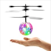 Resim pazariz Sihirli Elektrikli Uçan Top Çocuklar Led Işık Oyuncak Drone Kızılötesi Sensör Helikopter 