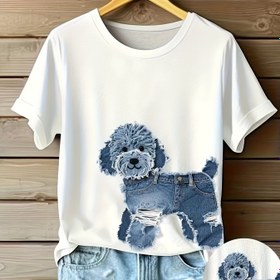 Resim Kadınlar için şirin bir köpek tasarımlı, rahat grafik tişört - Yumuşak poliesterden üretilmiş, yuvarlak boyun, kısa kollu ve hafif, nefes alabilen dokusuna sahip. İlkbahar, yaz ve sonbahar için uygun, eğlenceli bir tasarıma ve rahat bir fit sunar. İmitasyon kot benzeri. 