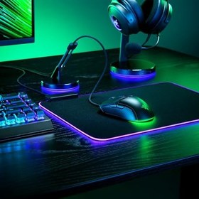 Resim Razer Cobra - Chroma RGB'ye sahip hafif kablolu oyun faresi (tüy hafifliğinde 57g, 3-Nesil optik fare anahtarları, gövde altı aydınlatmalı Chroma aydınlatma, hassas sensör ayarları) Siyah 