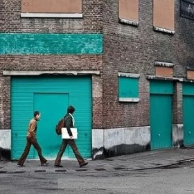 Resim Gereksiz Şeyler Yüzyüzeyken Konuşuruz Akustik Travma Siyah Plak 