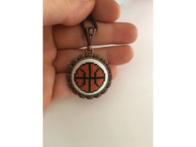 Resim Tomars Basketbol Topu Işlemeli Kanaviçe Kolye - Anahtarlık 