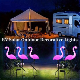 Resim Bu 3'ü 1 arada Güneş Flamingo Işıkları, Dış Mekan Kullanımı İçin Tasarlanmış, Kamp Yaptığınız RV'de Çimlerinizi Aydınlatmak ve Dekoru Artırmak İçin Mükemmel Bir Seçenektir. 