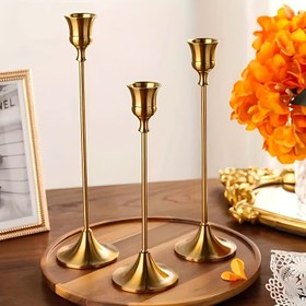 Resim 3 adet Pirinç Altın Metal Konik Mum Tutucuları, Vintage Modern Dekoratif Merkez Mum Tutucuları, Şömine Mantel, Düğün, Noel Partisi, Ev Hediyesi için 
