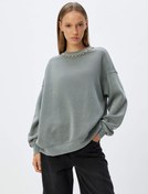 Resim Oversize Sweatshirt Taş Detaylı Bisiklet Yaka Yıkamalı Şardonlu 