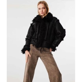 Resim Twist Deri Görünümlü Suni Kürklü Kadın Mont (TW6240012173) 