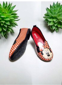 Resim Çocuk Mikkii Detaylı Parlak Ev Ve Dışarı Babeti Kırmızı 