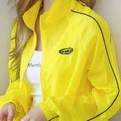 Resim Kadınlar İçin Hafif Ceket - Parlak Sarı Kaban, Fermuarlı Ön Kapama, Makinede Yıkanabilir Esnek Olmayan Dış Giyim İlkbahar/Sonbahar/Yaz için Günlük ve Resmi Kıyafetler - Kolay Bakım Dış Ceket, Şık Gündelik Giysi, Elastik Manşet Tasarım 