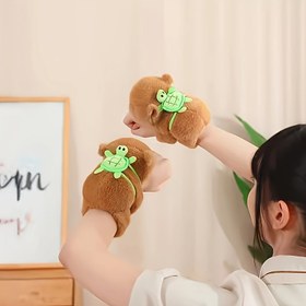 Resim En Harika ve Sevimli Paket! Yabani Tavşanları ve Kaplumbağa Temalı Sırt Çantası ile Yabani Tavşanları Gösteren Bir Snap Bileklik. 