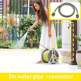 Resim Arabaları temizlemek, sulamak ve zemini temizlemek için uygun iki metrelik hortumlar ve (Avrupa standartlı) plastik bağlantı seti, PVC malzeme su borusu dört yollu hızlı su bağlantısı 
