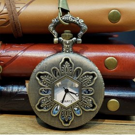 Resim shopwave Yaprak Motifli Köstekli Cep Saati 