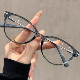 Resim Kadınların Y2K Retro Kedi Gözü Gözlükleri - Tam Çerçeveli Metal Çerçeve ile Şeffaf PC Lensler, Siyah ve Altın Detaylar, Hafif ve Şık Günlük Moda, Moda Gözlükleri, Şık Gözlükler, Dayanıklı Gözlükler 