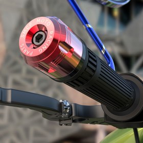 Resim 2 adet CNC Alüminyum Alaşımlı Direksiyon, Çarpışma Önleyici Şok Emici Direksiyon, Kaymaz Tutma Barı, Motosiklet, Kir Bisikleti vb. İçin, Çok Renkli 