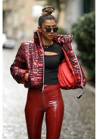 Resim Keyifli Moda Kadın Kırmızı Parlak Yazılı Şişme Dik Yaka Fermuar Kapamalı Mont 