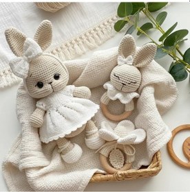 Resim Amigurumi Tavşan Çıngırak Dişlik Set 