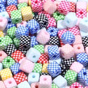 Resim 10 adet Bilezik Kolye DIY Takı Yapımı Aksesuarları için Akrilik Damalı Desen Kare Şekilli Boncuklar 