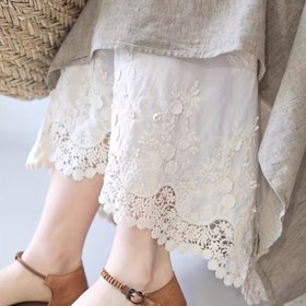 Resim 1 Yard Beyaz Çiçekli Oyma Dantel Süsleme, 35 cm Geniş Kumaş Dikiş Aksesuarı DIY Giysi Dekorasyonu için - Etekler, Pantolonlar ve El Sanatları Projeleri için Mükemmel, Giysi Süslemesi | Çiçek Desenli Dantel Süsleme | Karmaşık Nakış, Dantel Kumaş 