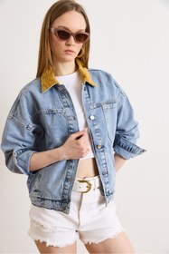 Resim Olalook Kadın Açık Mavi Kadife Yaka Detaylı 3 Cepli Denim Ceket CKT-19000511 