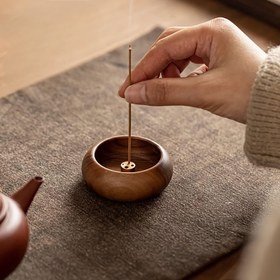 Resim 1 adet Şık Mini Kül Tablası - Sandal Ağacı ve Ağar Ağacı Karışımı, İç Mekan İçin Çoklu Delik Ahşap Kül Çubuğu Tabanı, Elektrik Gerektirmez, Ev İçin Kül Tutucu 