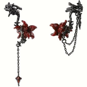 Resim Karanlık, tatlı ve keskin bir tarzda P76'de benzersiz olarak tasarlanmış çok yönlü kulak klipleri bir çifti. 