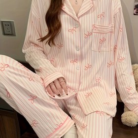 Resim Kadınların sevimli pembe çizgili pijama takımı, bağcıklarla - Rahat uzun kollu, düğmeli üst ve pantolon, bahar/sonbahar için mükemmel, polyester kumaş, rahat giyim|Bağcıklı üst|Konforlu fit, sevimli pijamalar 