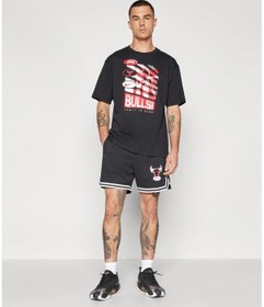 Resim Nike Chicago Bulls Courtside Tee Erkek Tişört Siyah 