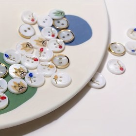 Resim 6 adet Zarif Gül Tasarımı Kabuk Düğme, 11.5mm İki Delik El Sanatları ve Dikiş Düğmeleri, Gömlekler, Triko, Çifte Bluzlar için - Modaya Uygun Çok Yönlü Giyim Dekoratif Bağlantı Elemanları, Dikiş Malzemeleri ve Aksesuarları 