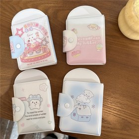 Resim 32 Yuvalı Sevimli Kore Çizgi Film Fotoğraf Kart Organizatör Albümü - Tokalı Kapatma, 7.62 cm Plastik Depolama için Idol Lomo Kartları, Ev Dekoru, Çoklu Tema Tasarımlar (Kafe, Buz, Kış), Eğlenceli Tasarım, Sağlam Yapı, Kpop Koleksiyoncular 