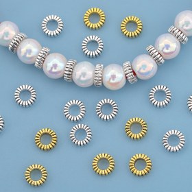Resim 160 adet/80 adet Ayçiçeği Büyük Delikli Aralayıcı Boncuklar 7mm Vintage Yuvarlak Gevşek Aralayıcı Boncuklar Çift Taraflı Desenli İpli Delik Dağıtıcı Boncuklar Dekoratif Düz Delikli Düz Pedi Üç Boyutlu Oymalı Boncuklar Takı DIY Bilezikler, Kolyeler, Halhallar, Küpeler, Saç Aksesuarları, Kolye Telefon Zincirleri, Anahtarlıklar, Giysi Aksesuar El Sanatları Malzemeleri için Uygun 