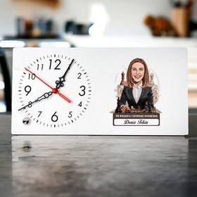 Resim Karikatürlü Kadın Satranç Oyuncusu Masa Saati 