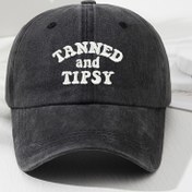 Resim Unisex Ayarlanabilir "TANNED AND TIPSY" Nakışlı Beyzbol Şapkası - Dış Aktiviteler, Balık Tutma, Kamp & Plaj için Hafif Şapka - Siyah Beyaz Dikişli, Balıkçılık Şapkası, Balıkçılık Aksesuarı, Günlük Tarz, Nakış Detaylı 