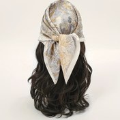 Resim Şık Çiçek Desenli Kare Eşarp - Kadınlar için Çok Yönlü Moda Aksesuarı, Nefes Alabilen Yumuşak Kumaş, Elde Yıkama/Kuru Temizleme, Günlük ve Resmi Kıyafetler İçin, Saç Eşarpi, Şık Tasarım, İpek Gibi Materyal, Stil Sahibi Sarma, Günlük Kullanım Aksesuarı 