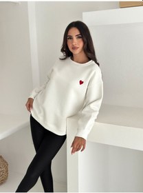 Resim Kadın Kalp Nakışlı Sweatshirt Sade & Sevgi Dolu Stil Beyaz 