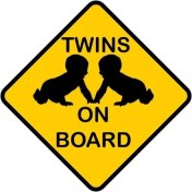 Resim TSC Arabada Ikiz Bebek Var Twins On Board Araba Sticker 18CM 