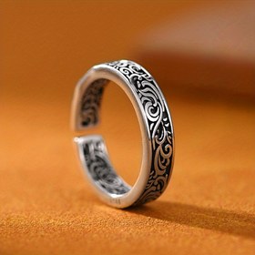 Resim Erkekler ve kadınlar için yeni bir vintage tarzı yüzük, bir erkek ve 'in index parmağı için geleneksel bir hediye, hem erkekler hem de kadınlar için uygun 