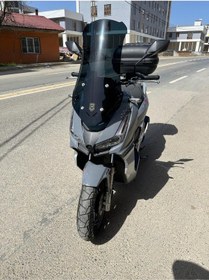 Resim Motocam Arora Beatrix Siperlik Ön Cam 2023 2024 Model 75cm Siyah Renkli 4mm Uzun Cam 
