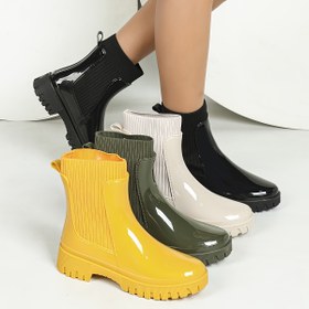 Resim Kadın PVC Yağmurluklar - Kaymaz, Rahat Yüksek Top Tasarımı Yağmurlu Günler İçin, Sarı, Yeşil, Siyah ve Beyaz Renklerde Mevcut, Açık Hava Yağmurlukları|Şık Yağmurluklar|Dayanıklı PVC Çizmeler 