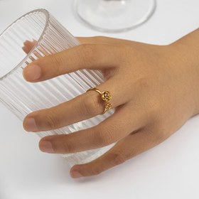 Resim Kadınlar için Ayarlanabilir Paslanmaz Çelik Çiçek Yüzüğü - Büyük & Küçük Çiçek Tasarımlı Şık Vintage Açık Bant, Günlük Kullanım ve Çin Yeni Yılı Hediyeleri İçin Kararmaya Dirençli Takı, Parti Aksesuarı, Minimalist Aksesuar, Altın Kaplama Mücevher 