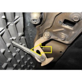 Resim Mercedes W123 Kaput Açma Plastik Mandalı) 