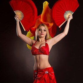 Resim 2'li Set Dans Yelpazesi - Sol ve Sağ El 2'li Set, Gradyan İpek Görünümlü El Yelpazesi, Performans ve Pratik Aksesuarı, Sevgililer Günü, Şükran Günü, Yılbaşı Kutlamaları için Uygun Tatil Renklerinde 