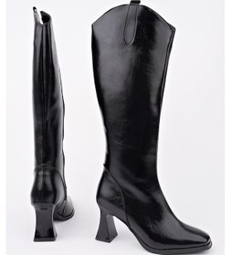 Resim Muggo Astoria Küt Burun Yandan Fermuarlı Topuklu Kadın Çizme SİYAH RUGAN 