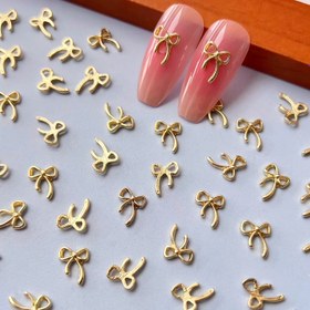 Resim 30 adet Tırnak Sanatı Studs, Delikli Altın Kravat Tasarımı, Kokusuz Metal Tırnak Renkli Taşlar, Y2K Stili Tırnak Takıları, 3D Şık DIY Dekor, Kelebek Düğümü Tırnak Süsleri, Bayanlar için Uzun ve Kısa Tırnaklar için Manikür 