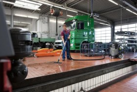 Resim Karcher NT 70/2 Profesyonel Islak-Kuru Elektrikli Süpürge 2400 w 