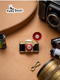 Resim Fotoğraf Makinesi Tasarımlı Taşlı Broş Rozet Vintage Stil Kamera Yaka Aksesuarı Kırmızı - Siyah 