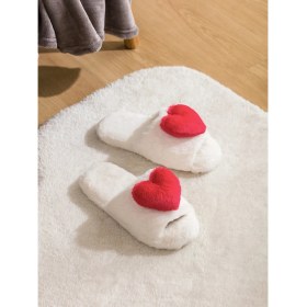 Resim Lc Waikiki Yeni Sezon Kalp Nakışlı Kadın Pelüş Ev Terliği 