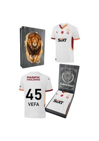 Resim Galatasaray Lisanslı Kişiye Özel 2024/25 5 Yıldızlı Beyaz Deplasman Forma Hediyelik Ahşap Kutulu Beyaz 