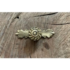 Resim GÜL DESEN ANTİK SARI PİRİNÇ DOLAP KULPU DÜĞMESİ ÇEKMECE DÜĞMESİ 