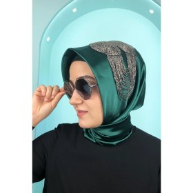 Resim Anne Metalik Taşlı Yeşili Saten Kumaş Tesettür Pratik Hazır Düğün Abiye Eşarp 